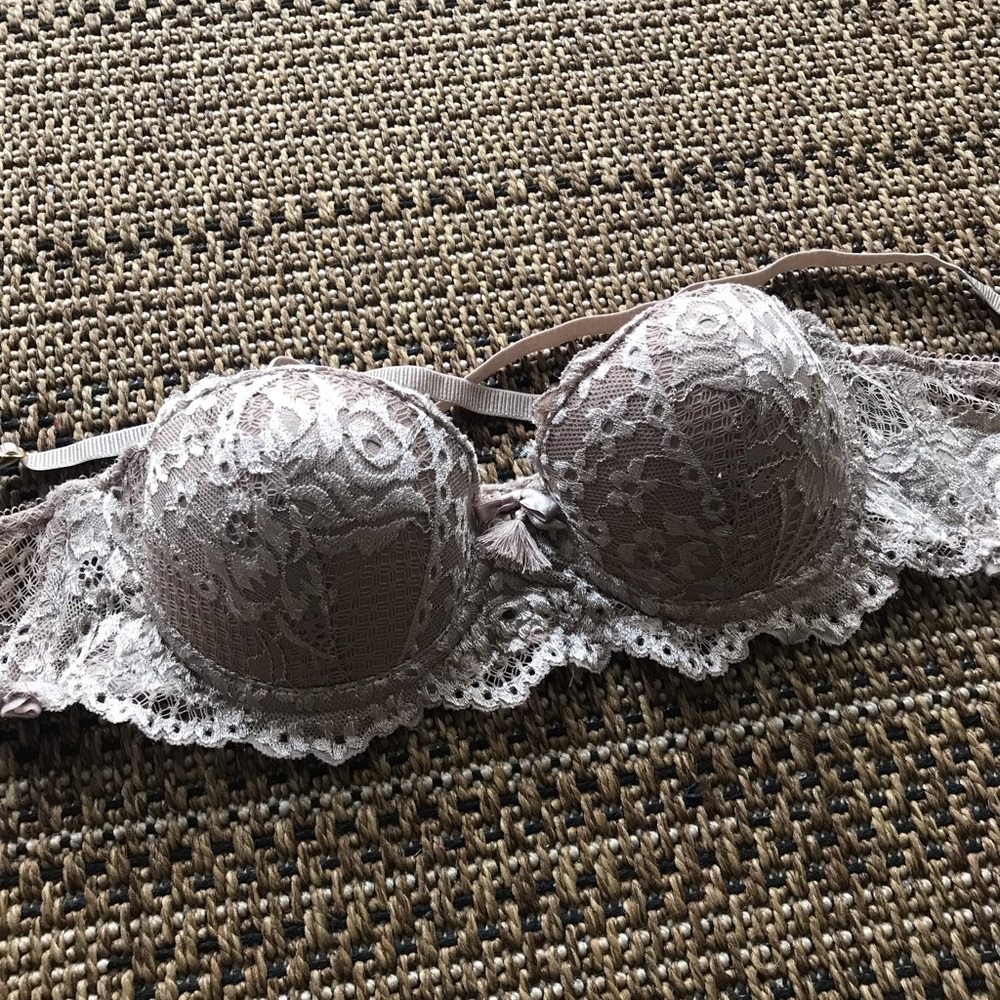 Sophie b bra 34a convertible straps! Padded uplift